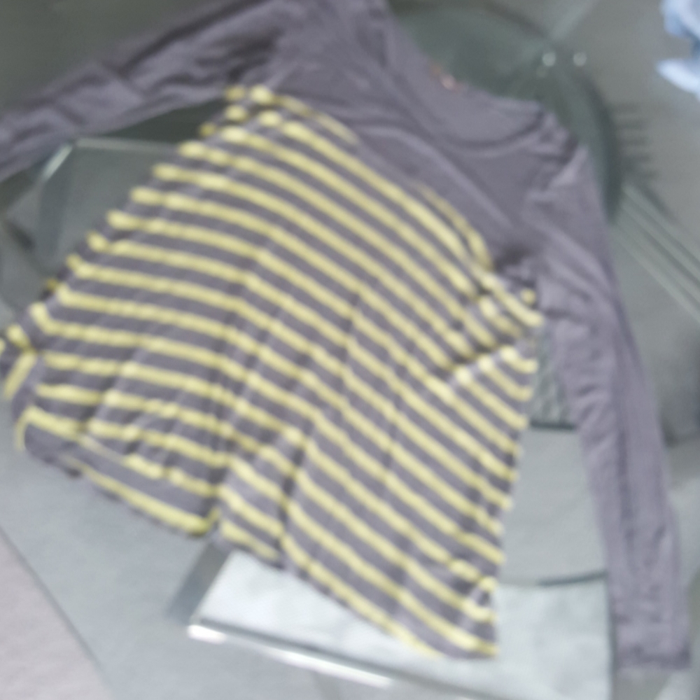 BORDEAUX. Yellow stripe long sleeve tee.lg